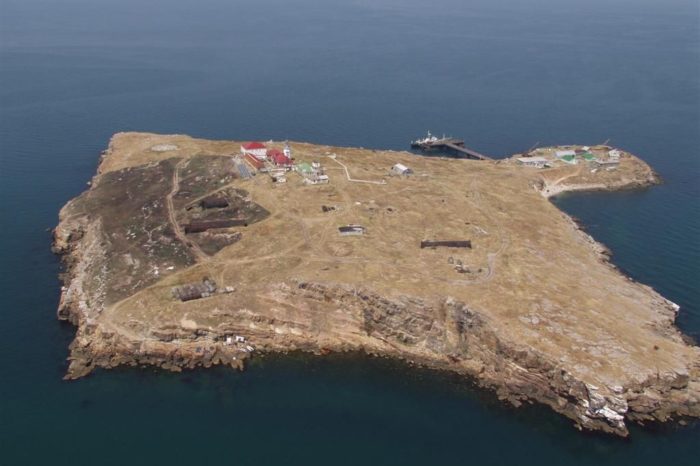 На острове Змеиный построят радиостанцию для обеспечения безопасности мореплавания