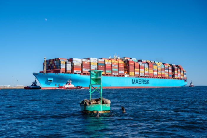 Судно Maersk потеряло 750 контейнеров в северной части Тихого океана