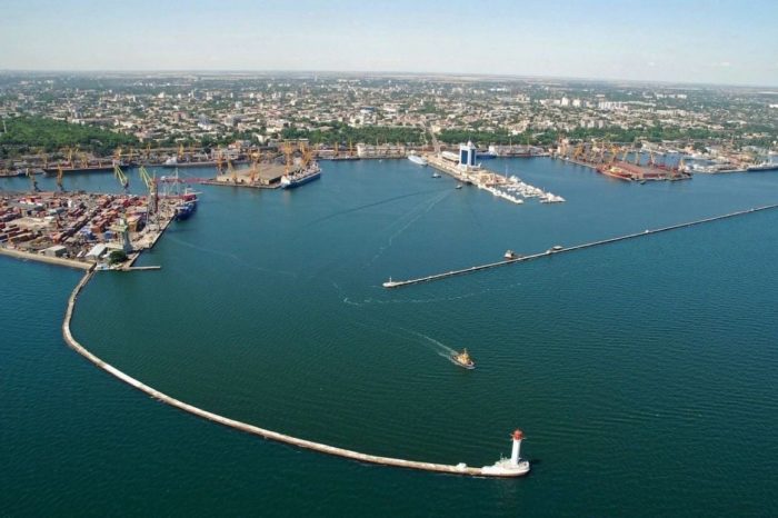 В Одесском порту отремонтируют подпорную стенку