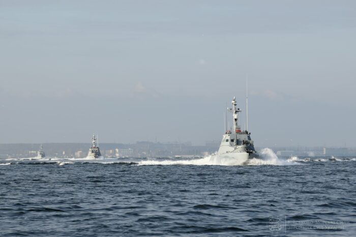 Катера ФСБ в Азовском море препятствовали дежурству катеров ВМС ВСУ