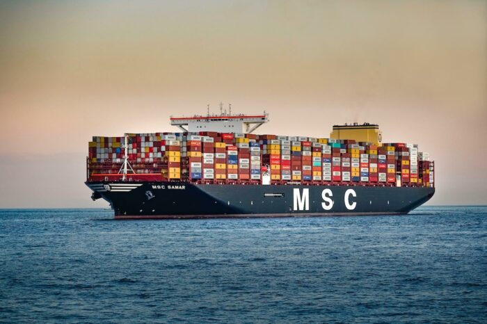 MSC готовится обогнать Maersk как крупнейшую в мире контейнерную линию