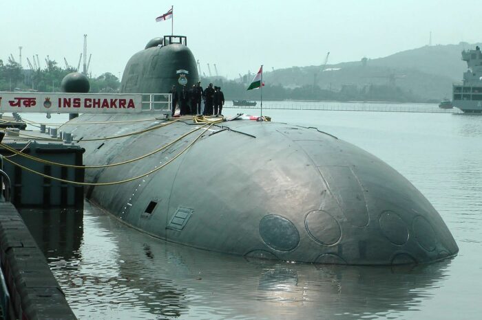 Арендованная Индией атомная подлодка INS Chakra возвращается в РФ