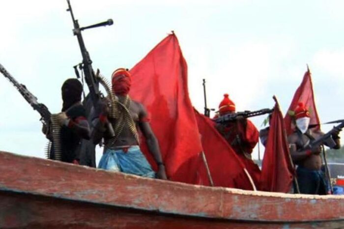 В Гвинейском заливе пираты напали на рыболовное судно
