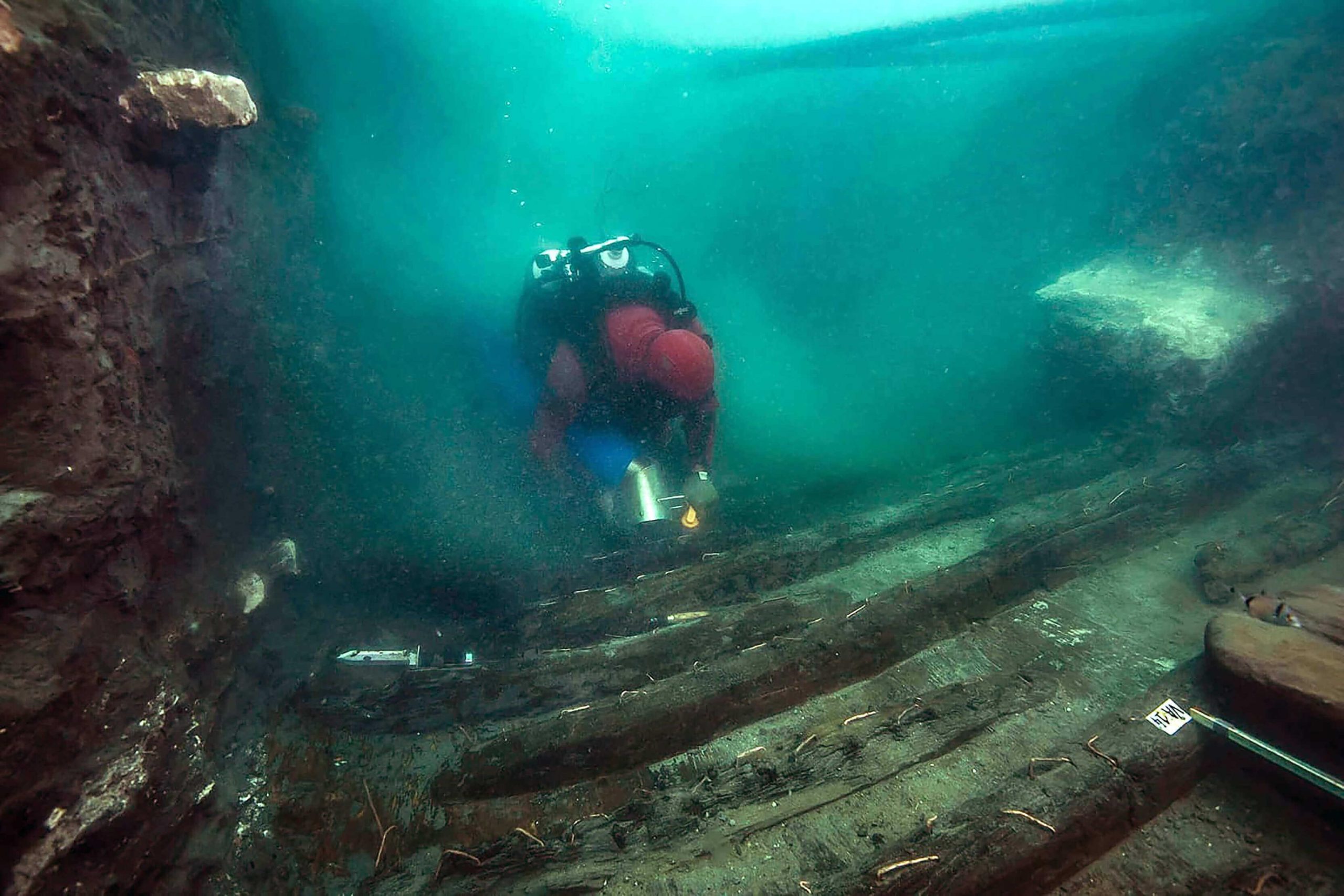 Затопленный город под водой