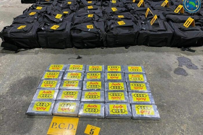 В порту Коста-Рики обнаружили 4,3 тонны кокаина