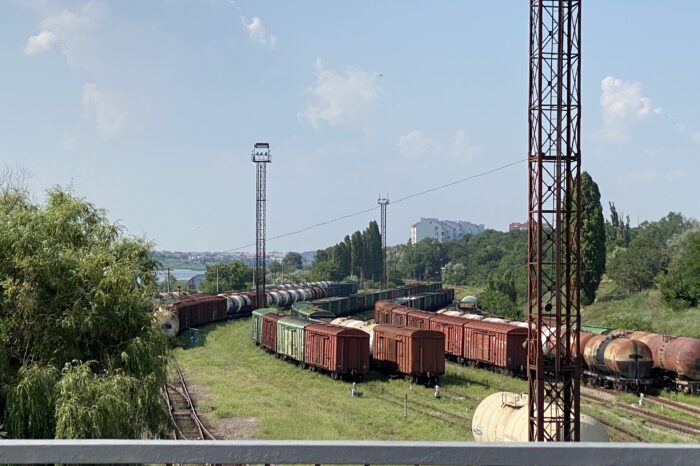 Поезд к морю: что не так с железной дорогой в порты Украины