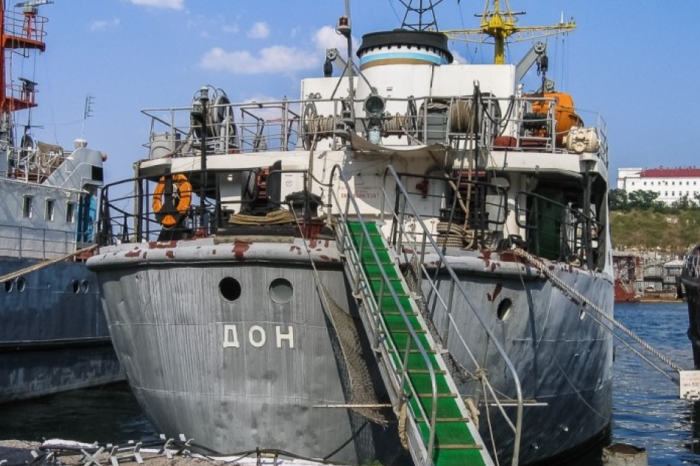 Измаильский порт заказал ремонт старого судна-заправщика