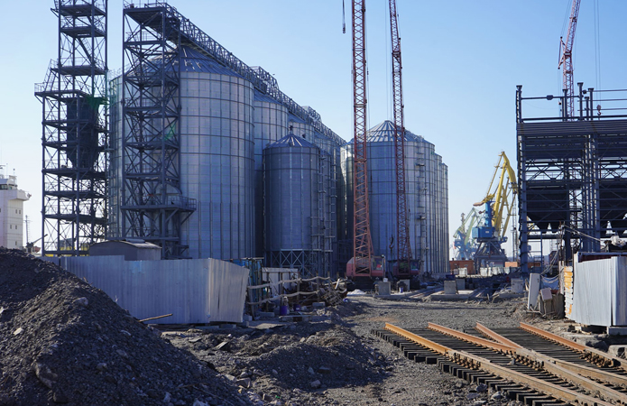 Зерновой терминал в Мариупольском порту достроят к весне