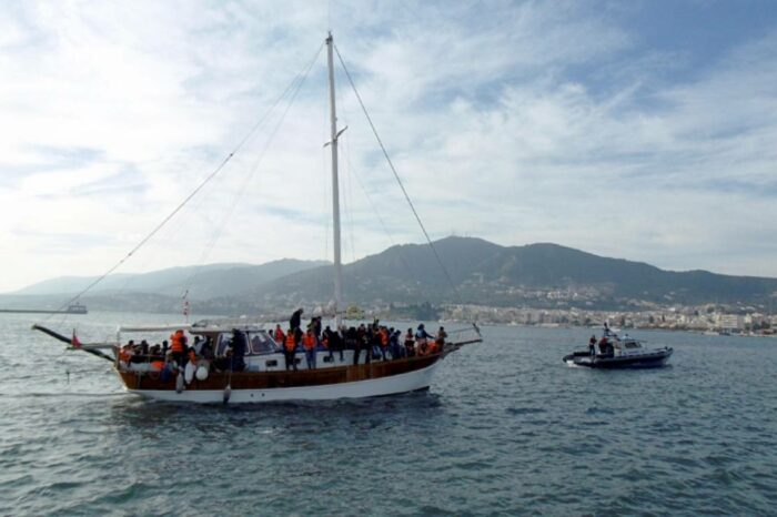 Житель Херсона вербовал моряков для перевозки нелегалов в ЕС