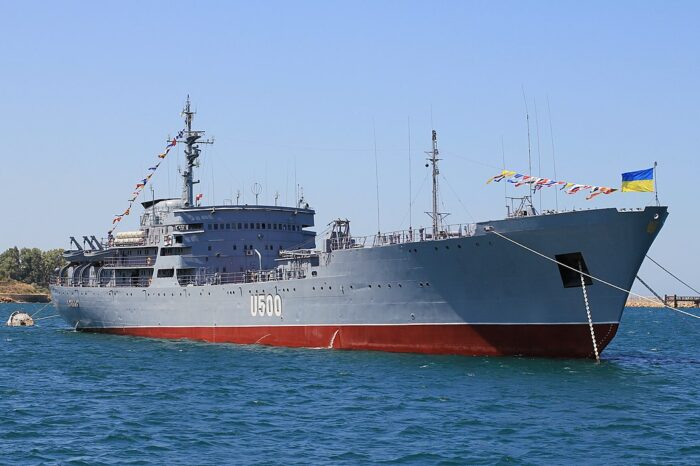 История с кораблем «Донбасс» в Азовском море: что это было?
