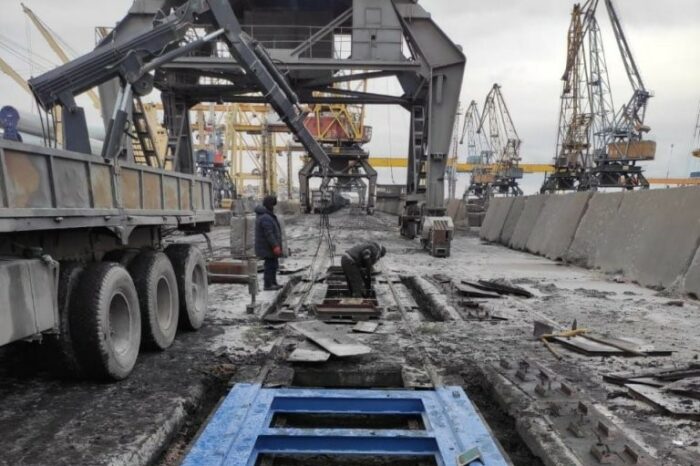 В МТП Черноморска отремонтировали весы, чтобы принять уголь для ДТЭК