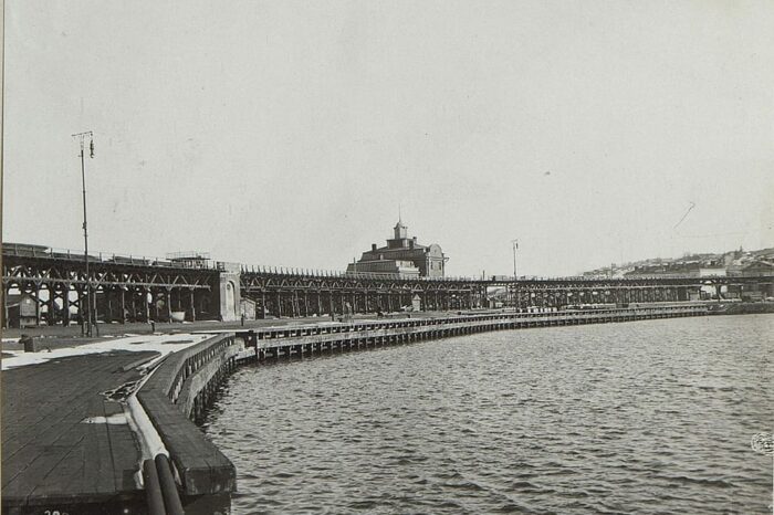 Фото дня: как выглядел Карантинный мол в 1918 году