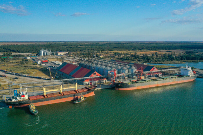 Терминал в Николаеве отправил на экспорт почти 600 тыс. тонн зерна