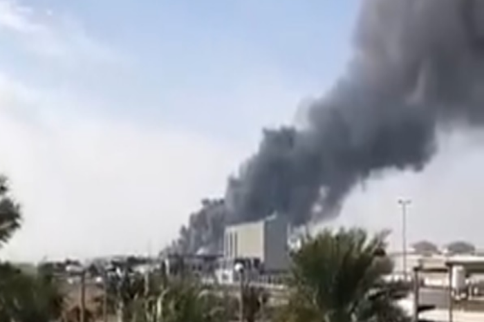 В ОАЭ взорвались нефтяные танкеры, есть погибшие