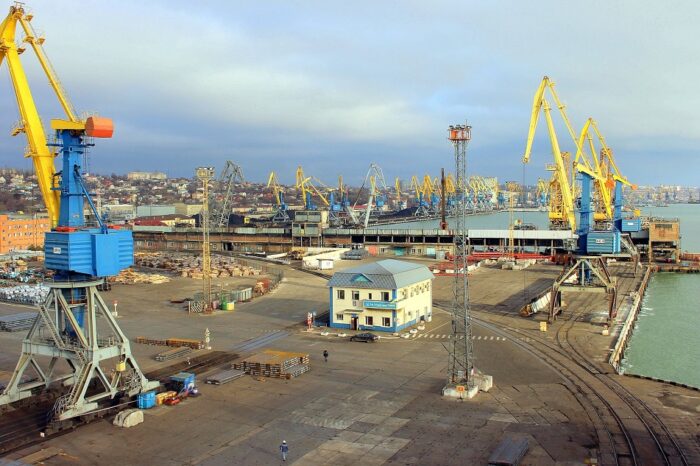 Мариупольский порт перевалил 6,47 млн тонн грузов за год