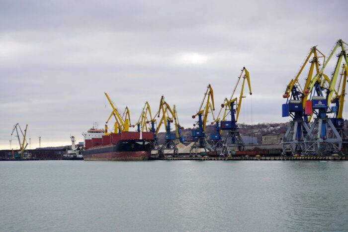 Мариупольский порт планирует получить 25 млн грн прибыли в 2022 году