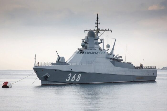 Военные корабли и учения РФ: что происходит в Азовском море