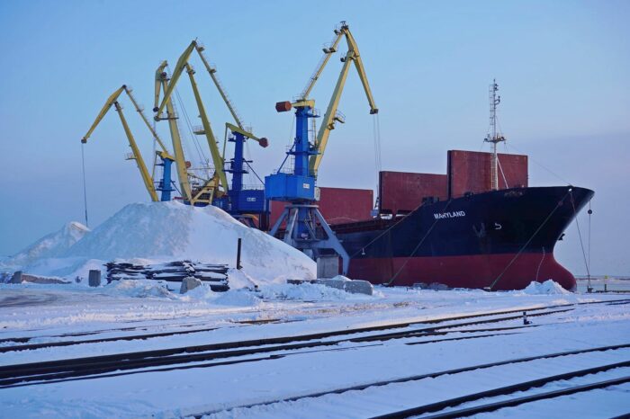 В Мариупольском порту перевалили 18 тыс. тонн каолина