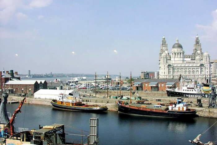Судам РФ могут запретить заходы в порты Великобритании