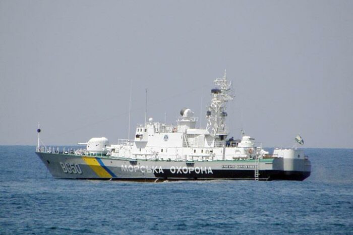 Пограничники отбили атаку дрона на корабль Морской охраны Украины