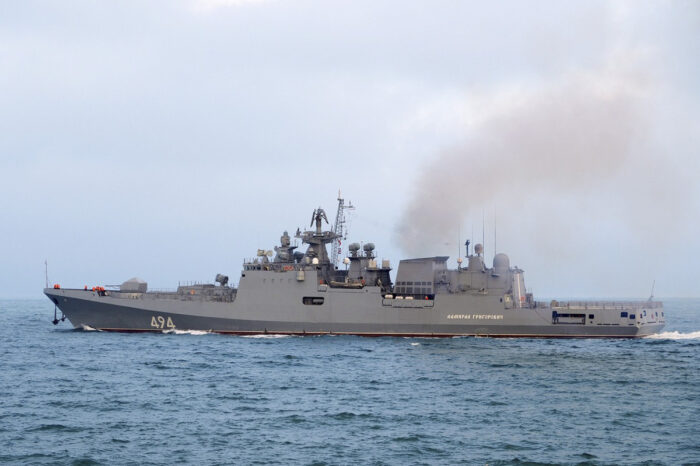 В Средиземном море вычислили 13 военных кораблей РФ