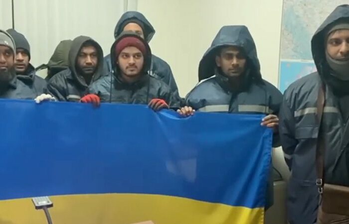 Экипаж обстрелянного в «Ольвии» балкера эвакуировали из Украины