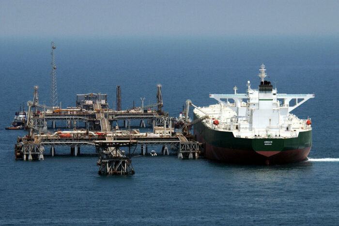 Более половины нефти РФ, экспортируемой из портов, остается непроданной