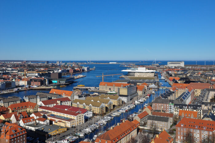 Дания предложила запретить российским судам заходить в порты ЕС