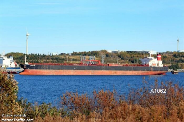 Российский танкер по пути в Малайзию попал под санкции США