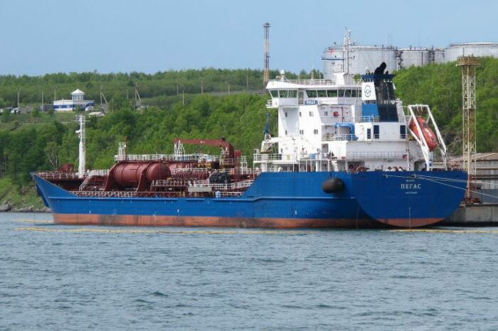 Греция арестовала российский танкер в рамках санкций ЕС
