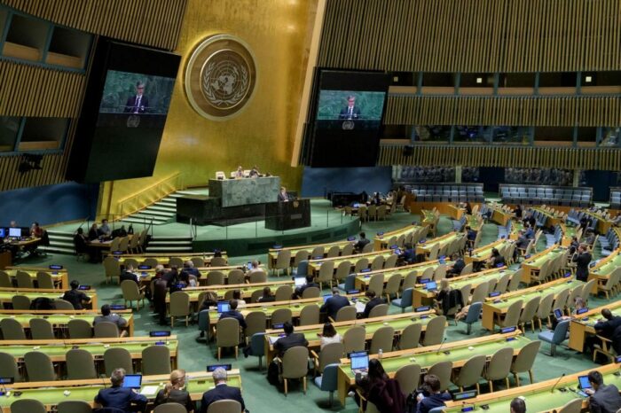 Генассамблея ООН приостановила членство России в Совете по правам человека