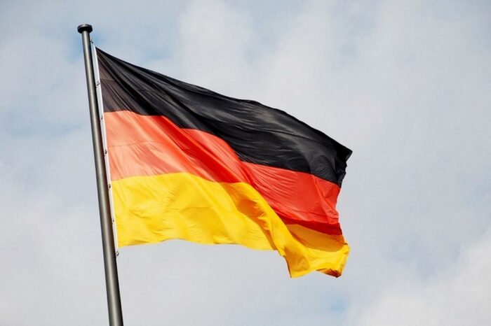 Германия намерена отказаться от российской нефти к концу года, — Bloomberg