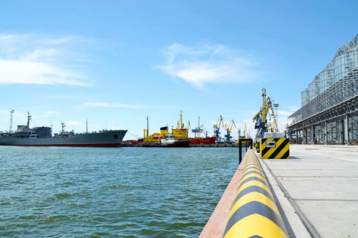 РФ заявила об открытии «гумкоридоров» для судов во всех украинских портах