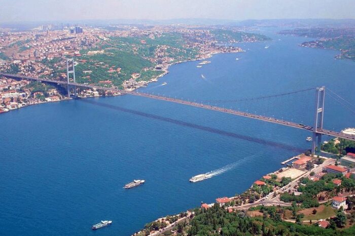 Турция разработала собственные программы контроля судоходства в проливах