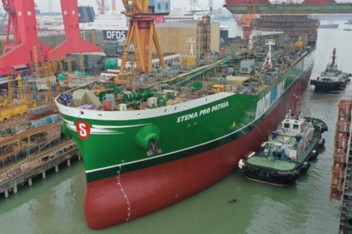Первый танкер на метаноле собственного производства построил Китай