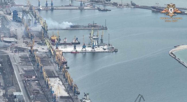 В порту Мариуполя воруют уже третью партию украинского металла
