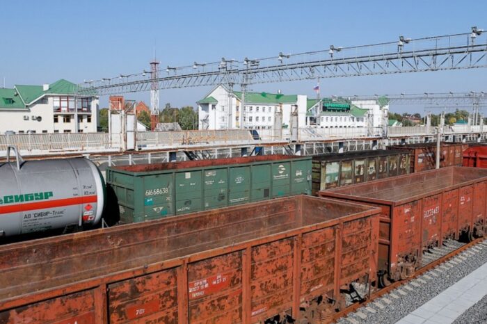 Литва остановила транзит 50% российских грузов в Калининград
