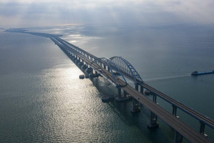 Оккупанты усилили охрану Крымского моста из-за нового вооружения Украины