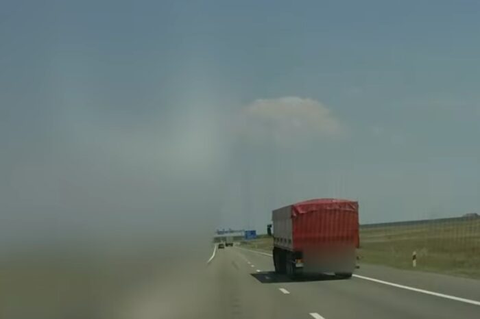 Колонну грузовиков с украинским зерном заметили в Крыму