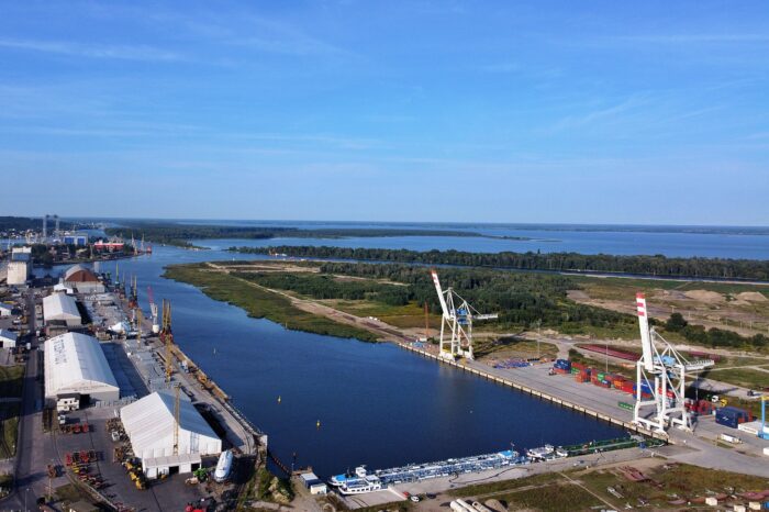 В польском порту, переваливающем украинскую продукцию, началось дноуглубление