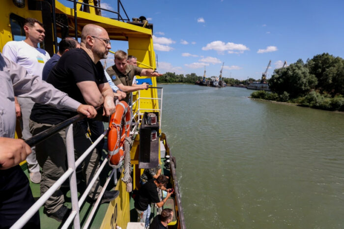 На Дунае разрешили бункеровать суда возле портов