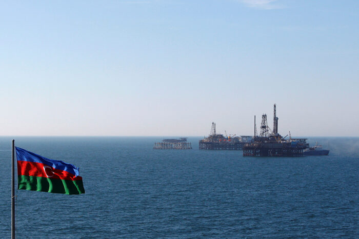 Казахстан планує продавати частину своєї нафти через Азербайджан в обхід рф
