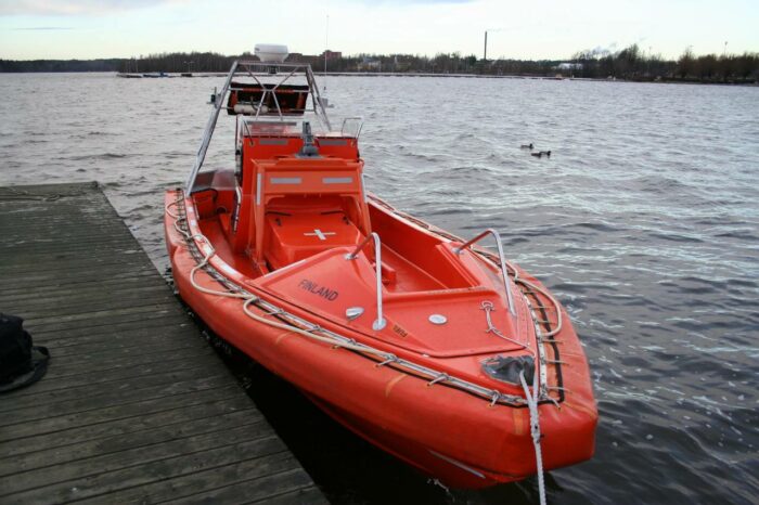 Одесская ГСЧС получила спасательное судно от Закарпатья