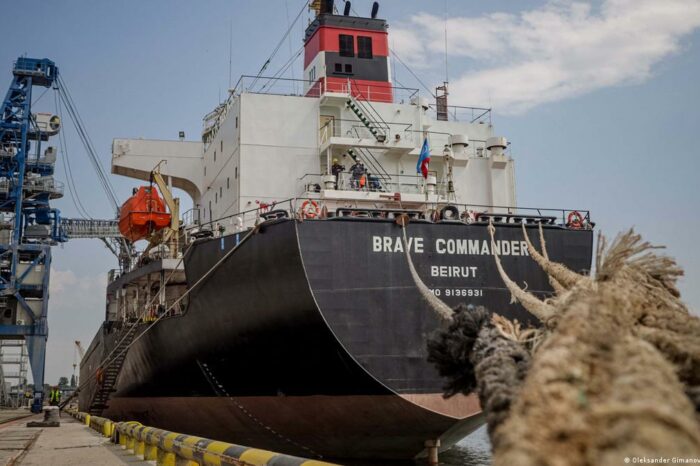 Росіяни погрожували зерновим суднам в Чорному морі