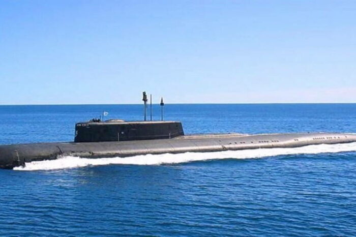 Підводний човен рф з крилатими ракетами зафіксували в Чорному морі