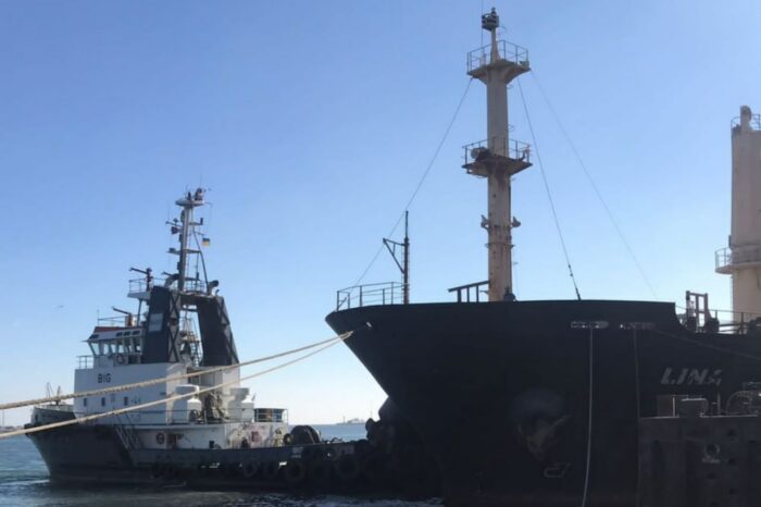 Ще 6 суден зі збіжжям вийшли з портів Одещини