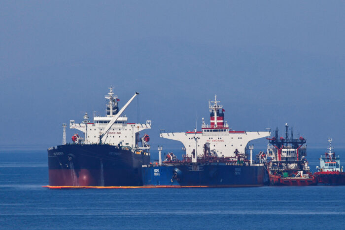 Іран звільнив два грецькі танкери, Греція — один іранський