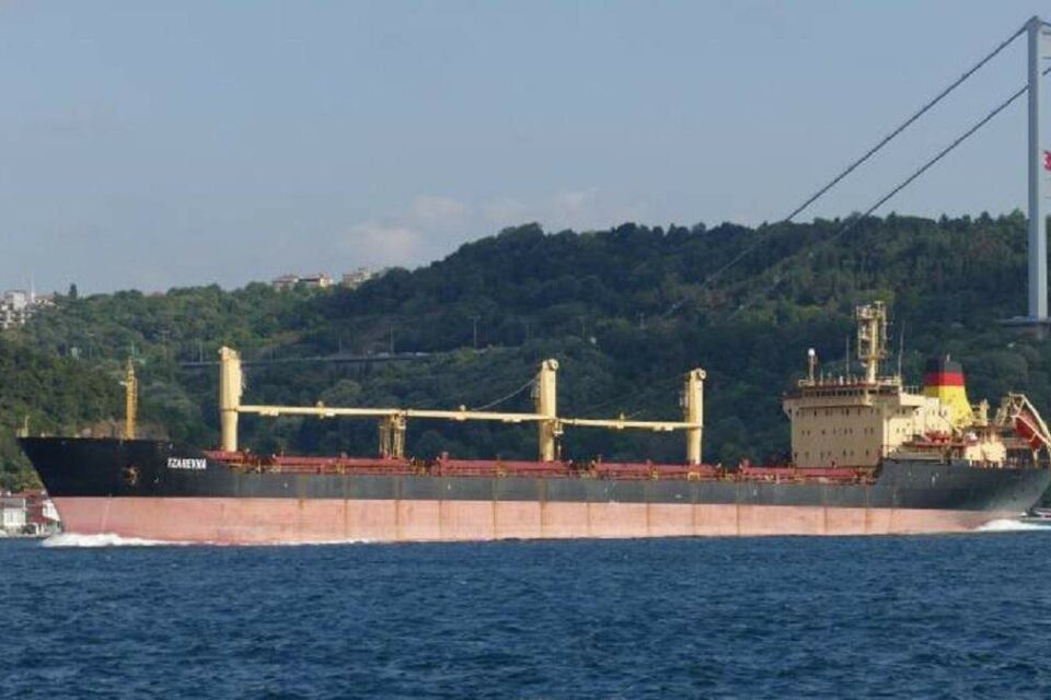 Балкер з окупованого Маріуполя вдалося звільнити | Ukrainian Shipping ...