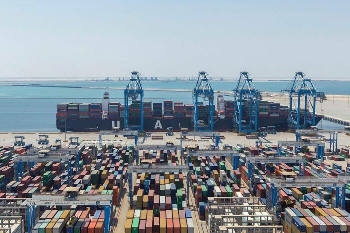 ОАЕ розширюють порт Халіфа