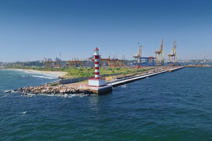 У порту «Чорноморськ» продають танкер